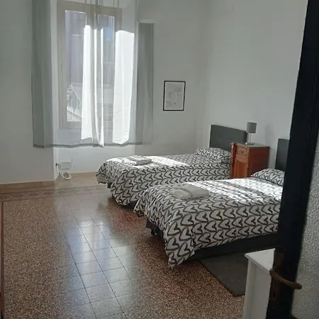 דירה Breakfast At St Peter *